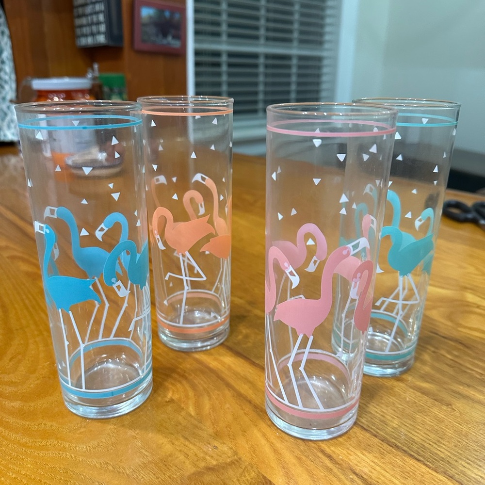 Libbey vintage flamingo glasses EUC